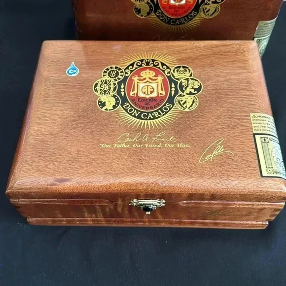 Empty Arturo Fuente - Don Carlos Belicosa Cigar Box-Great Condition 2 Boxes - Picture 2 of 5